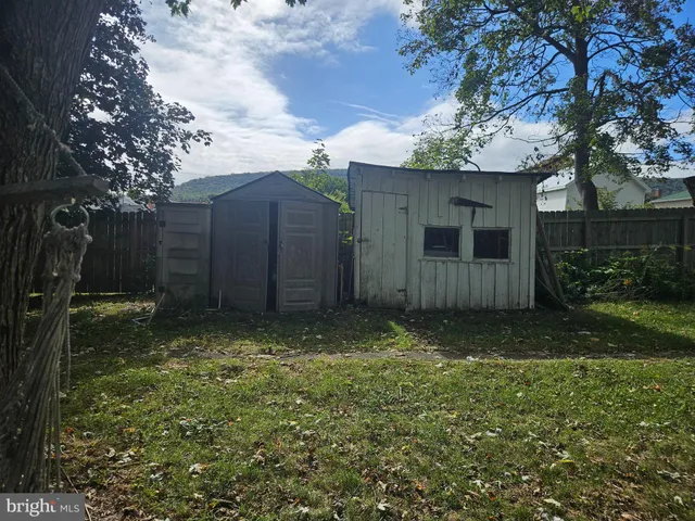 $104,500 | 321 Chestnut Street, Mount Holly Springs, PA 17065