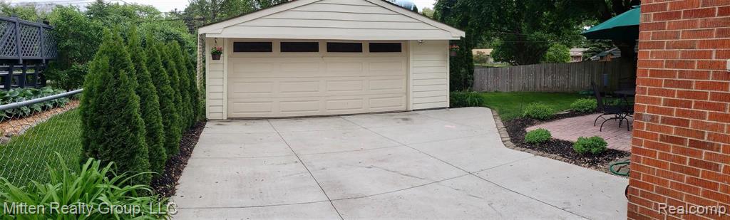 633 Rewold Drive Rochester, MI 48307 - Photo 4 of 19