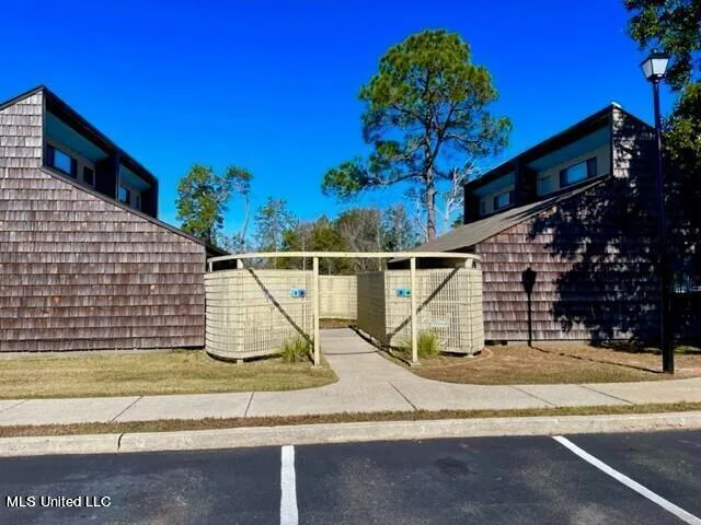 $105,000 | 828 Oakleigh Avenue, Unit 10, Gulfport, MS 39507