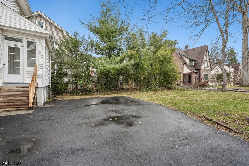 1 Baltusrol Place Summit, NJ 07901 - Photo 25 of 28