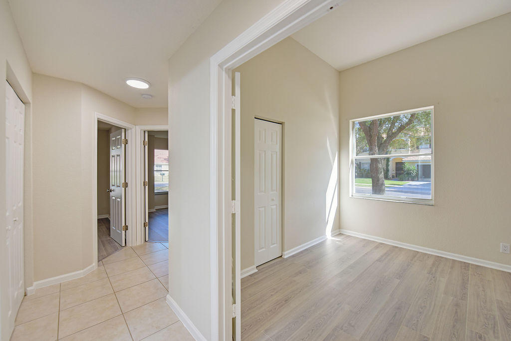 5747 La Gorce Circle Lake Worth, FL 33463 - Photo 26 of 55 ADC_7214