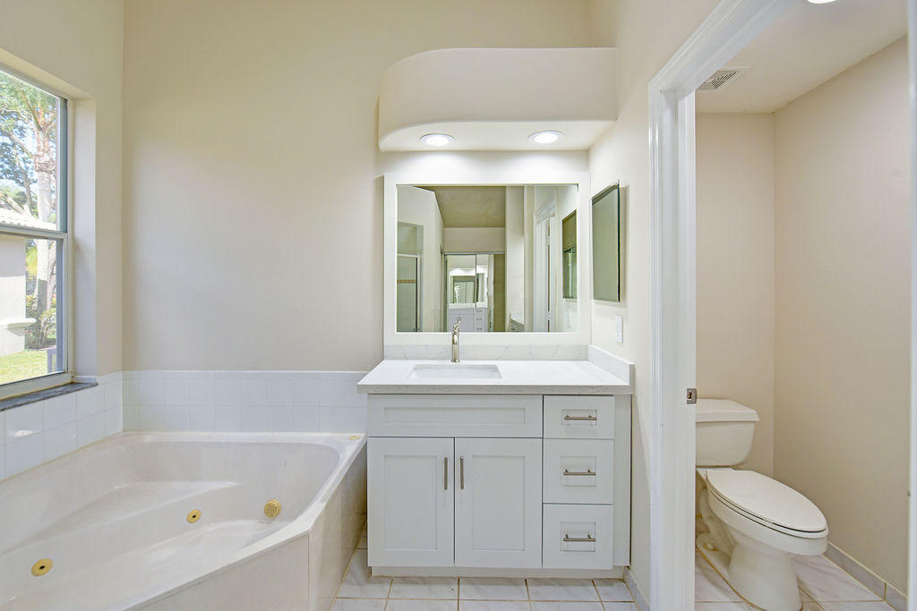 5747 La Gorce Circle Lake Worth, FL 33463 - Photo 30 of 55 ADC_7234