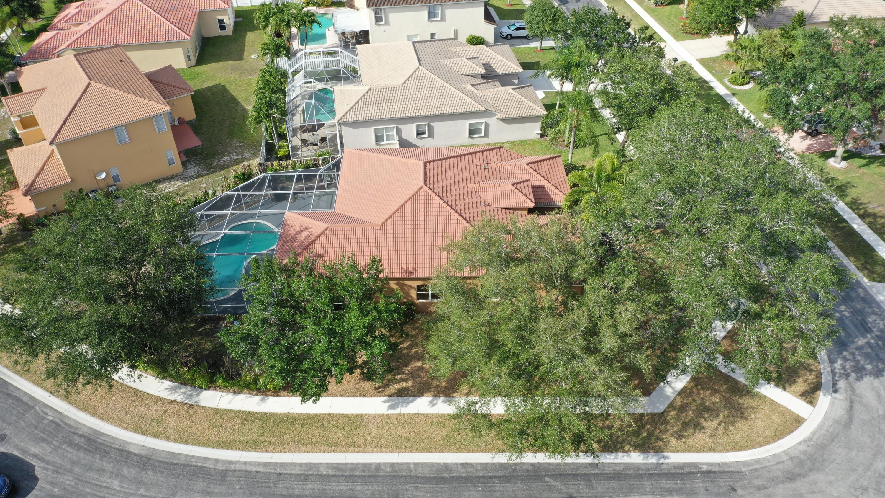 5747 La Gorce Circle Lake Worth, FL 33463 - Photo 7 of 55 DJI_0033