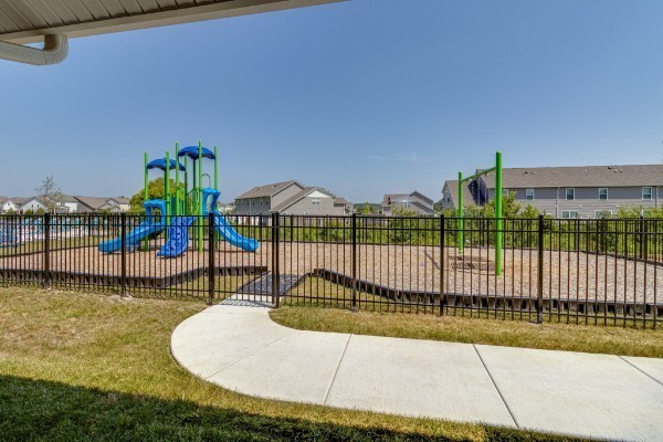 562 Torrey Pines Lane Lebanon, TN 37087 - Photo 37 of 38 a view of a swimming pool with a garden