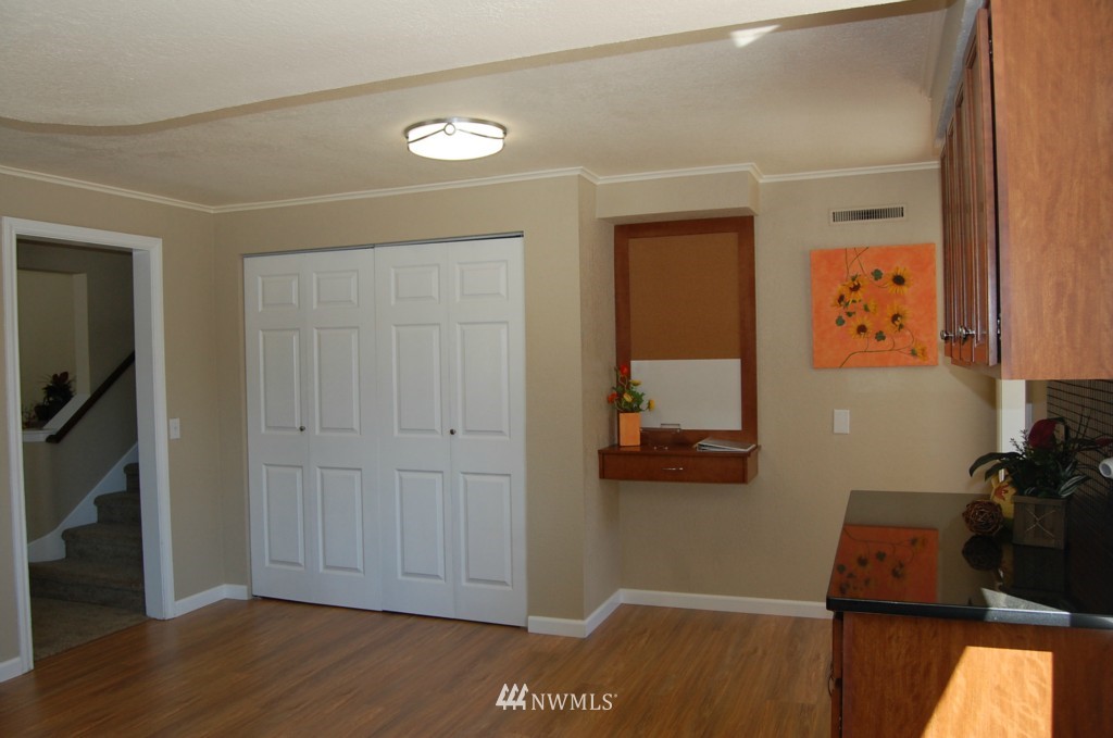 803 North 4th Street Renton, WA 98057 - Photo 7 of 15