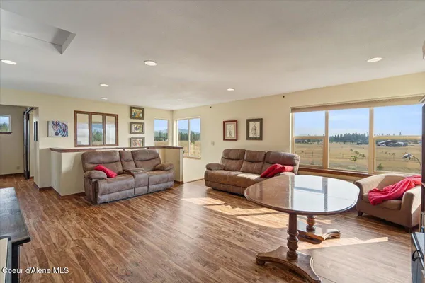 $960,000 | 2238 East Blaine Street, Athol, ID 83801