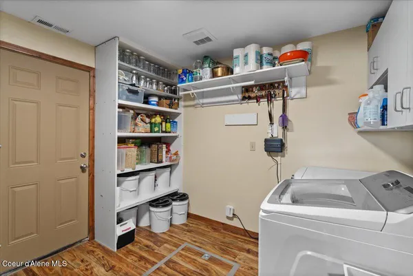 $960,000 | 2238 East Blaine Street, Athol, ID 83801