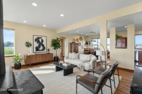 $960,000 | 2238 East Blaine Street, Athol, ID 83801