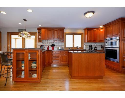 9 Nevada Road Tyngsborough, MA 01879 - Photo 4 of 29 Gallery Image 4