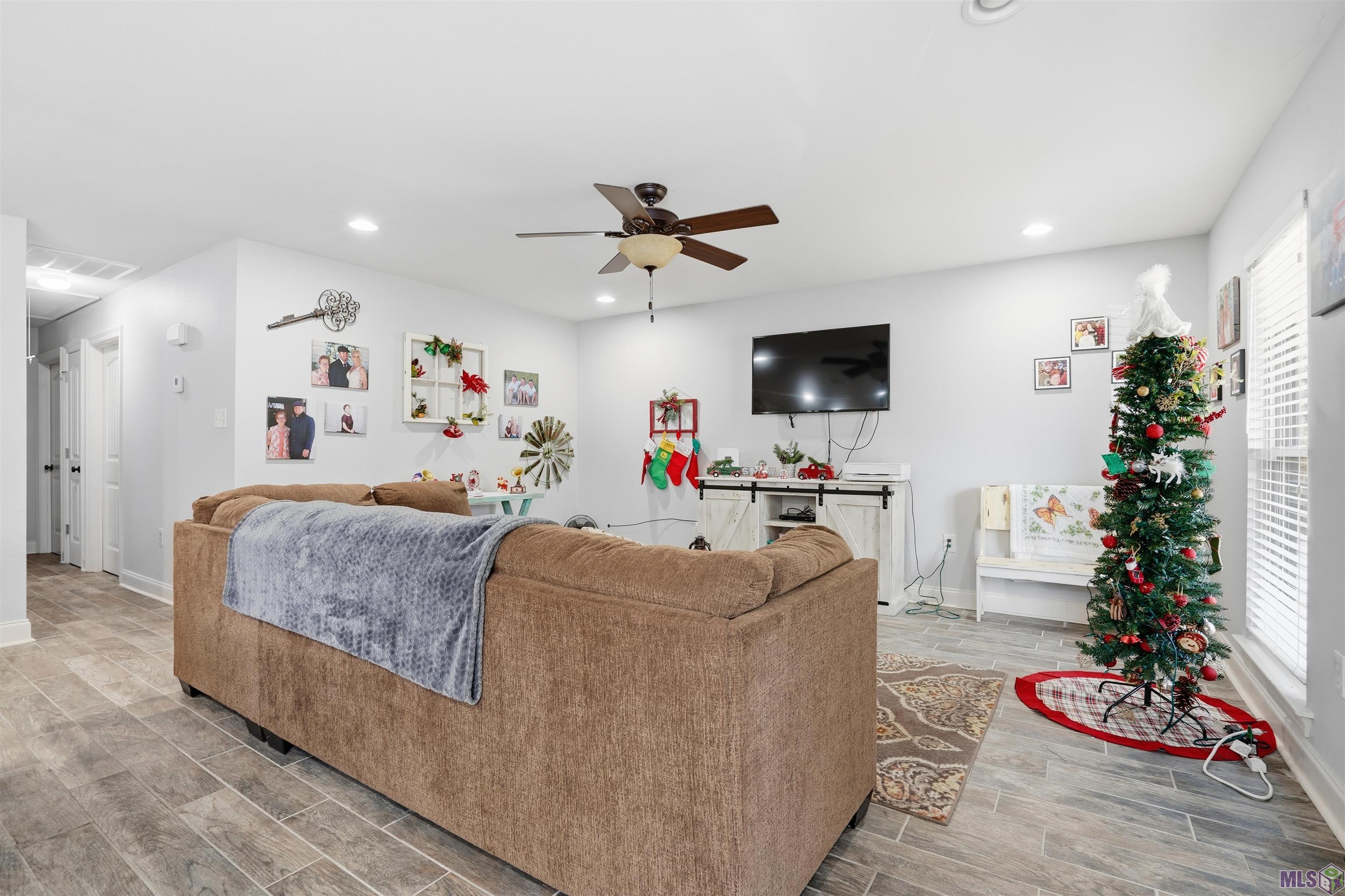 10225 Blackwater Road Baker, LA 70714 - Photo 2 of 11