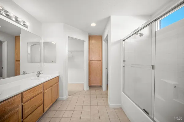 $2,000 | 332 Watson Hollow Drive, Rio Vista, CA 94571