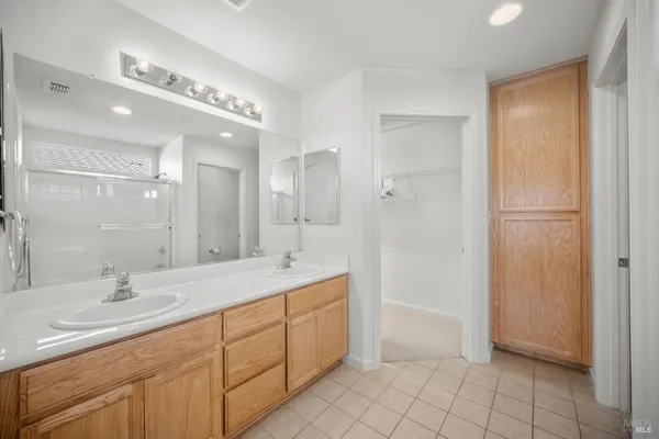 $2,000 | 332 Watson Hollow Drive, Rio Vista, CA 94571