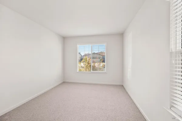 $2,000 | 332 Watson Hollow Drive, Rio Vista, CA 94571