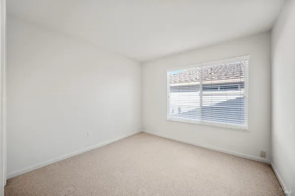 $2,000 | 332 Watson Hollow Drive, Rio Vista, CA 94571