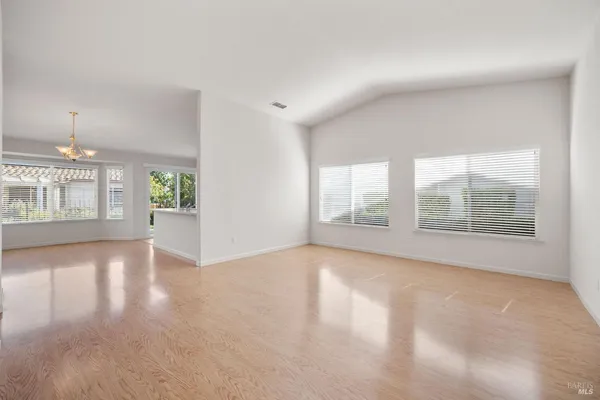 $2,000 | 332 Watson Hollow Drive, Rio Vista, CA 94571