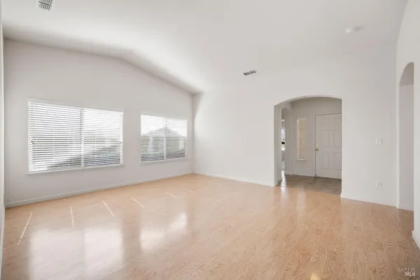 $2,000 | 332 Watson Hollow Drive, Rio Vista, CA 94571