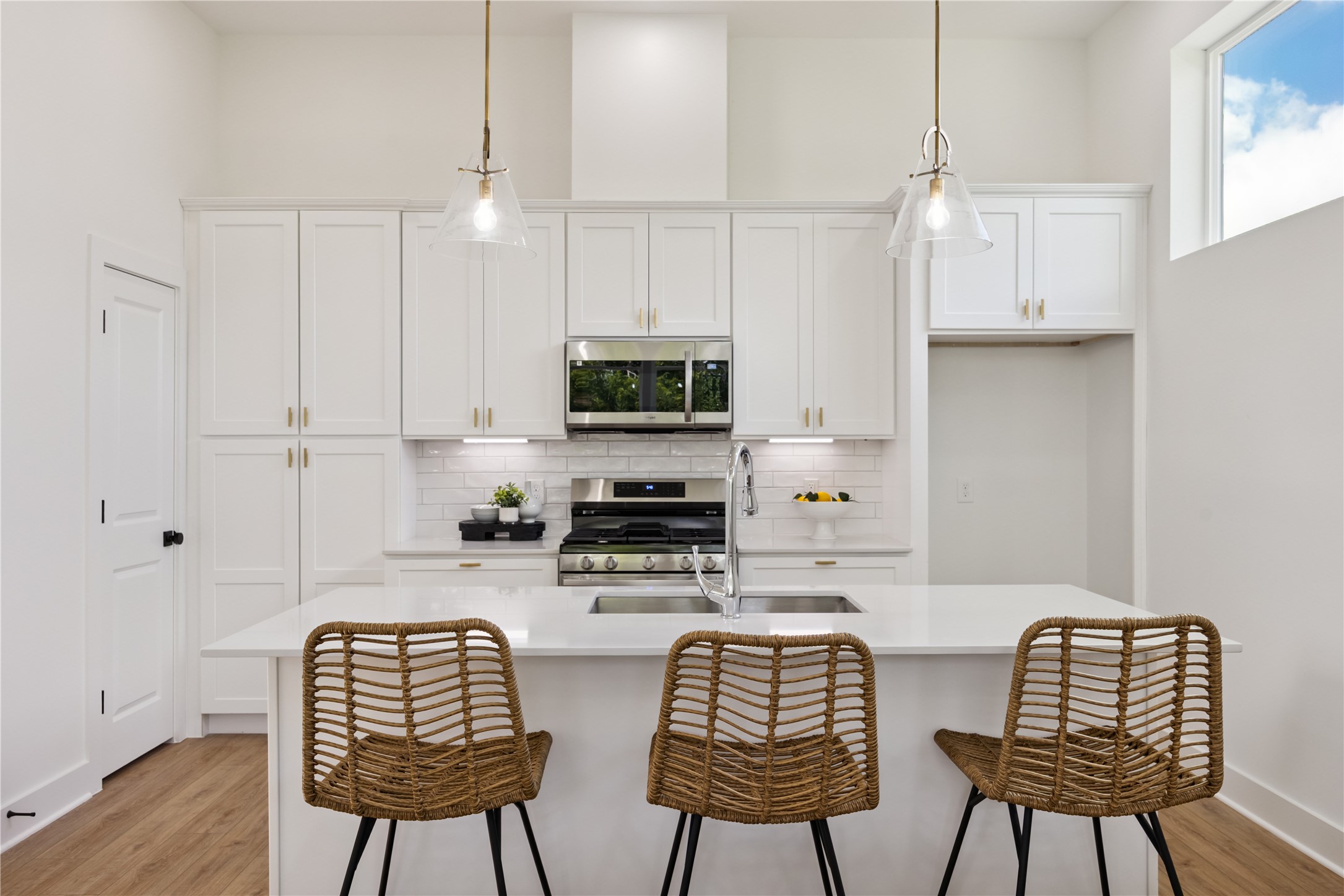 835 Rachel Street, Unit E Houston, TX 77091 - Photo 3 of 22 Kitchen