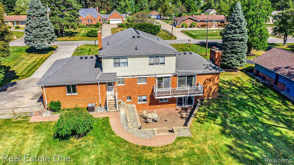 710 Creston Road Troy, MI 48085 - Photo 5 of 72