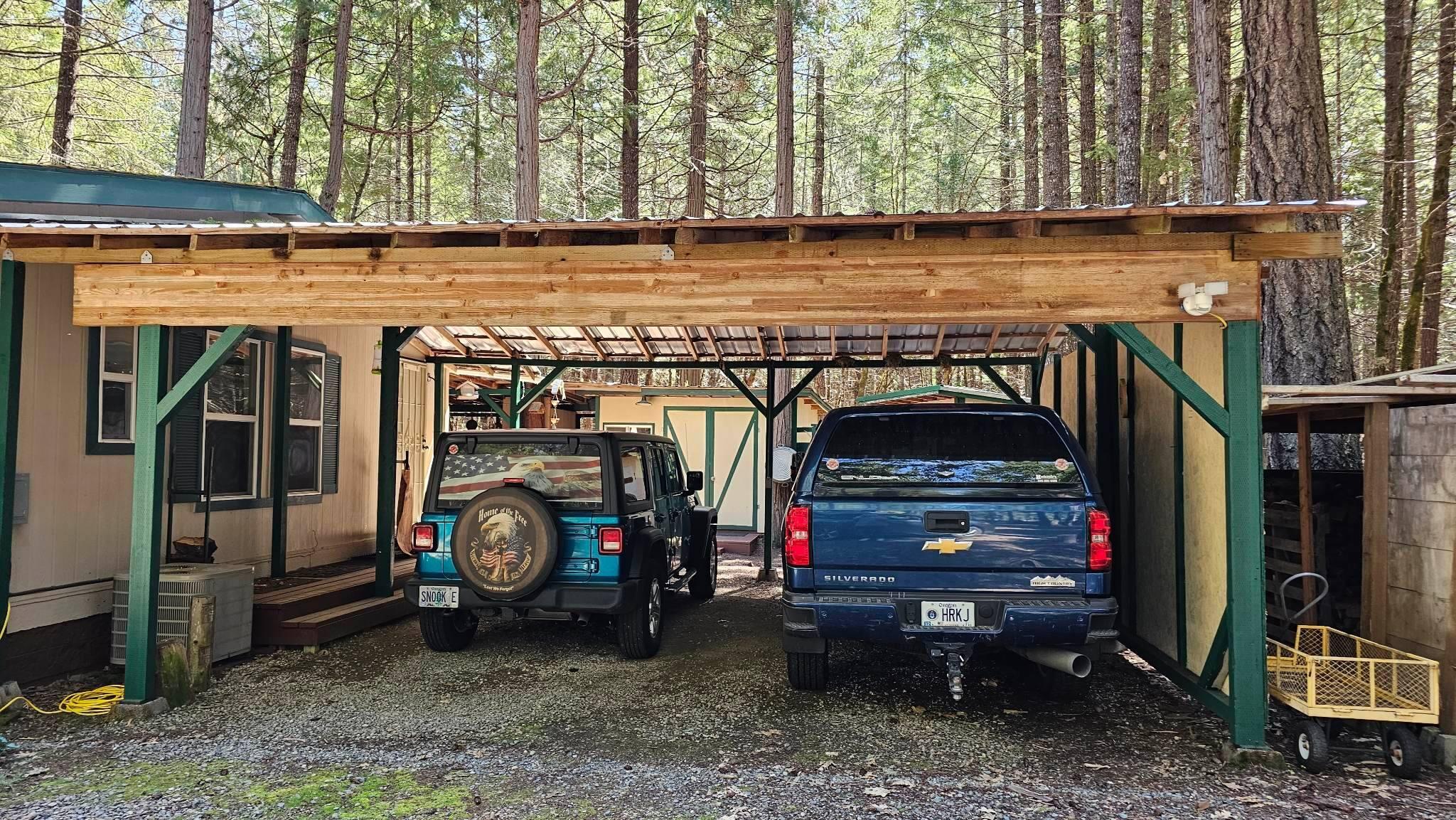 680 Hayes Cut Off Road Cave Junction, OR 97523 - Photo 30 of 42 255 Carport