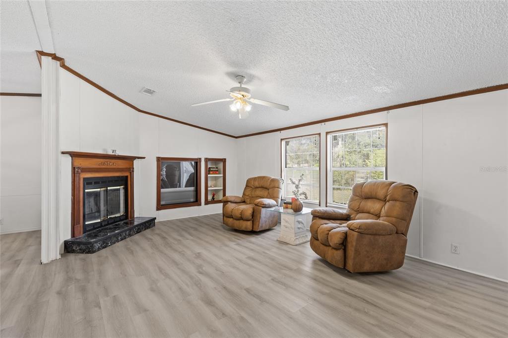 8430 Northeast 111th Street Bronson, FL 32621 - Photo 4 of 39