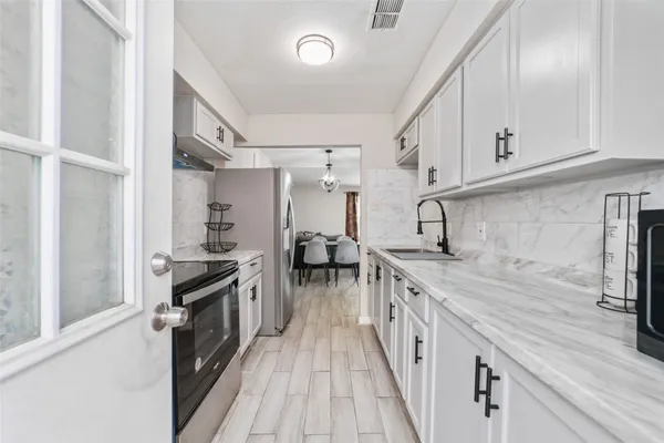 $1,700 | 7821 Fuqua Street, Unit 7821, Houston, TX 77075