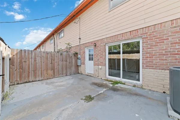 $1,700 | 7821 Fuqua Street, Unit 7821, Houston, TX 77075