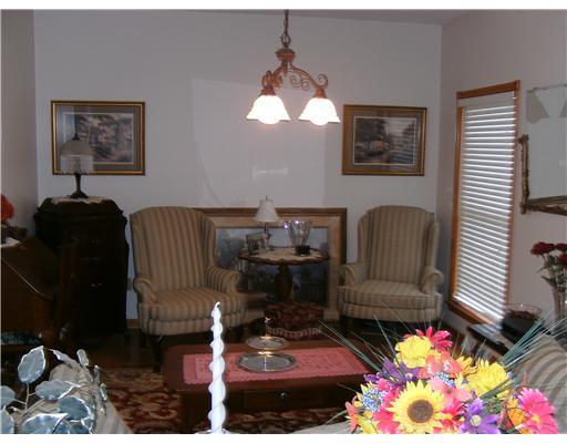 136 Hixon Road Eighty Four, PA 15330 - Photo 2 of 18 Living Room.