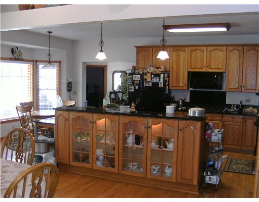 136 Hixon Road Eighty Four, PA 15330 - Photo 5 of 18 Kitchen.