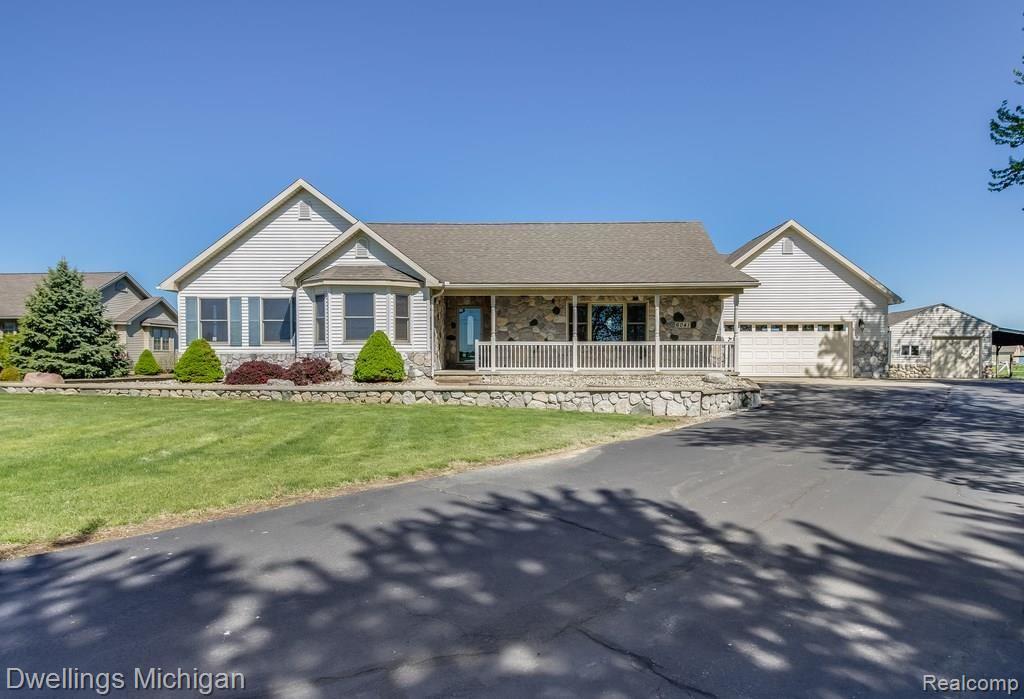 6041 Trombley Road Newport, MI 48166 - Photo 1 of 33 front2.jpg