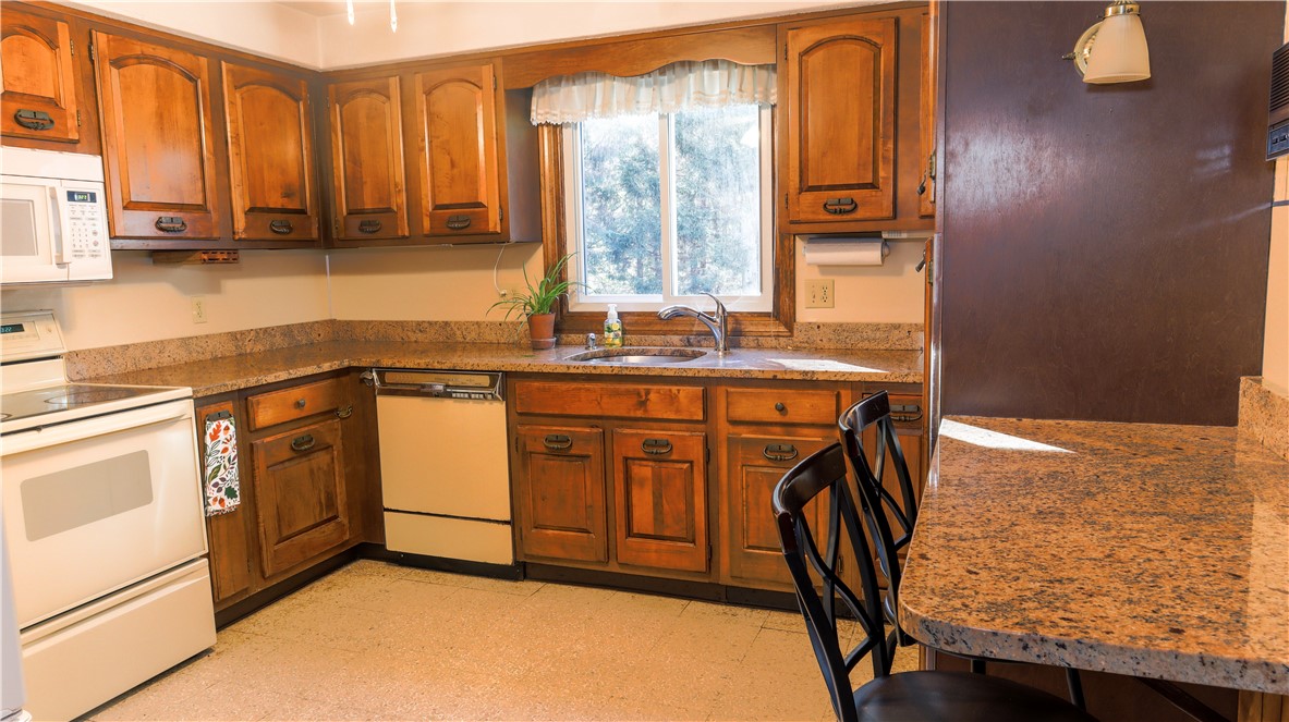 112 Clarke Road Scituate, RI 02831 - Photo 11 of 30