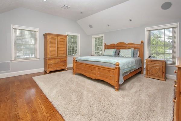 30 Upland Road Needham, MA 02492 - Photo 8 of 18