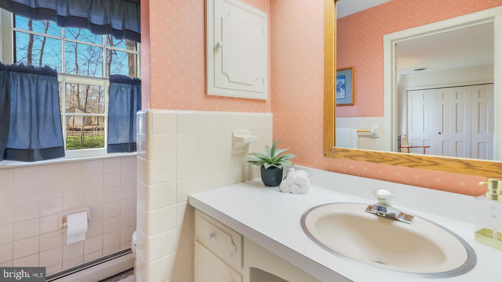 2070 North Providence Road Media, PA 19063 - Photo 20 of 43 Primary Bathroom