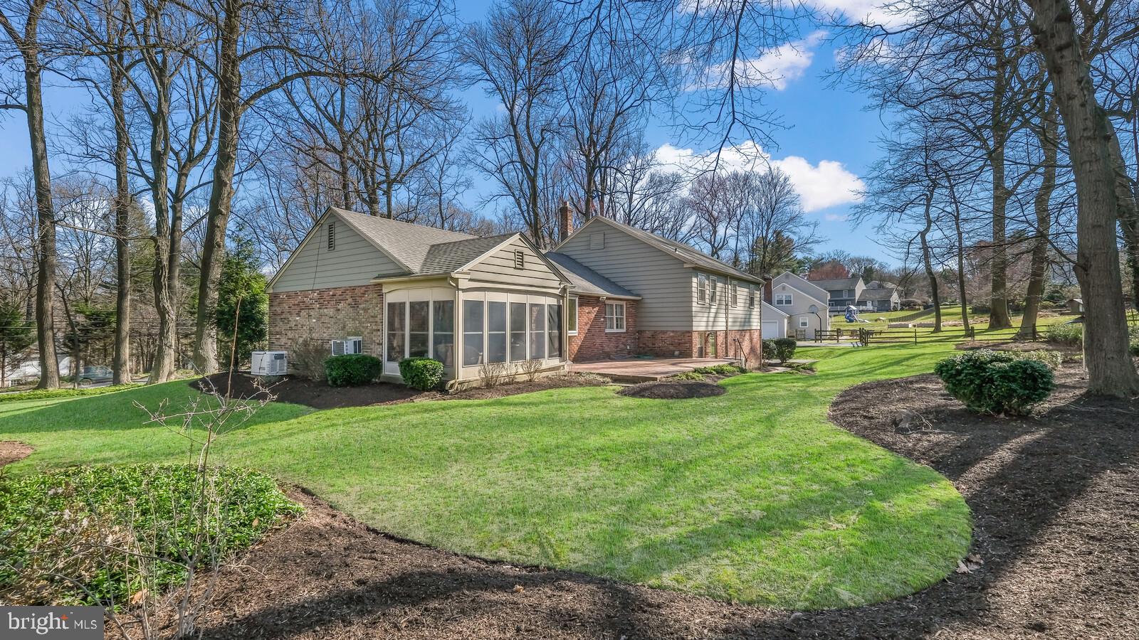 2070 North Providence Road Media, PA 19063 - Photo 4 of 43 Meticulously Maintained