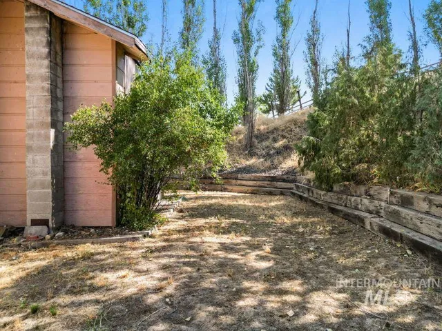 $329,900 | 2026 Silcott Hills Road, Clarkston, WA 99403