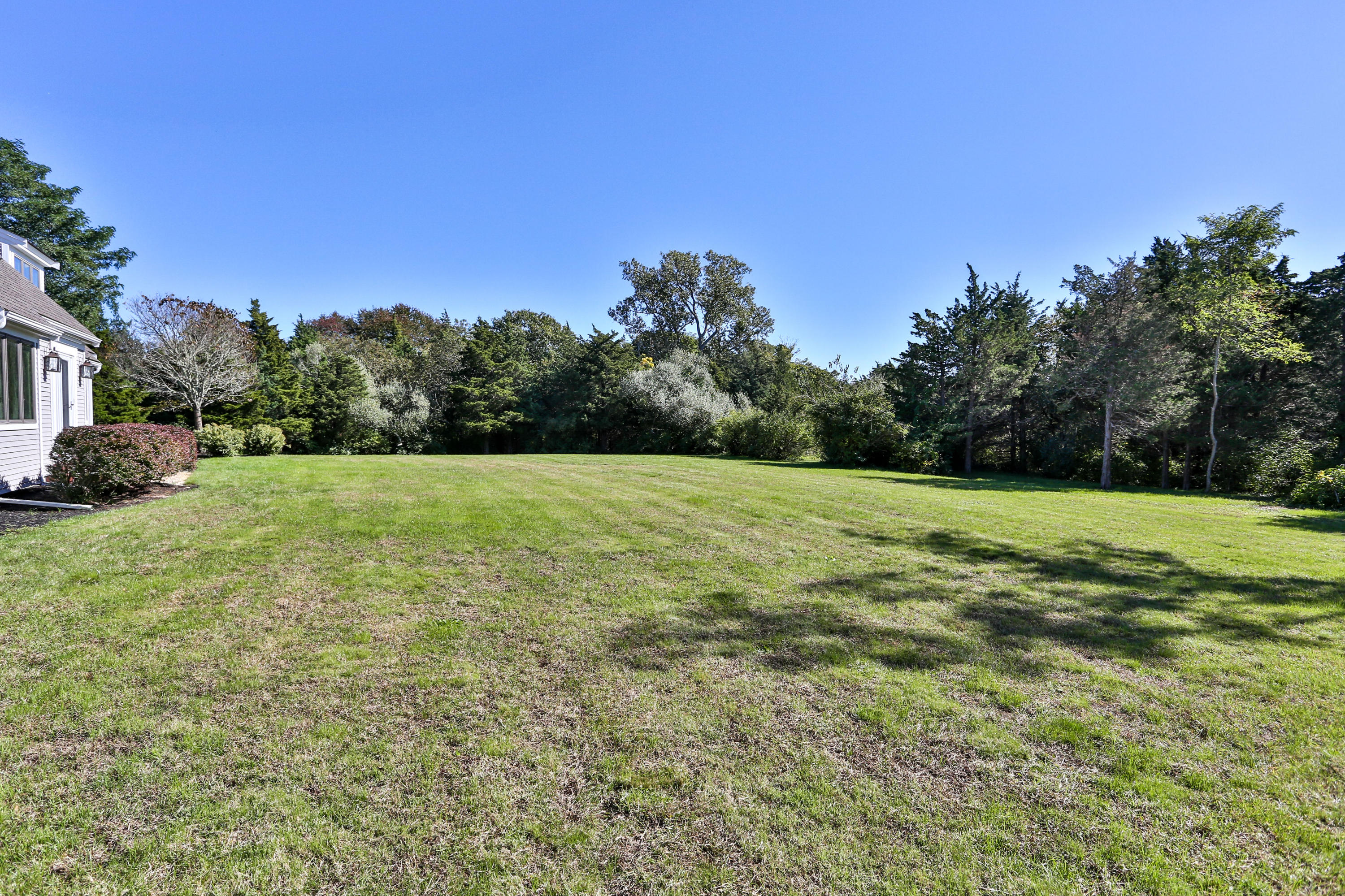 52 Dyer Prince Road Eastham, MA 02642 - Photo 31 of 35 52DyeLR-45