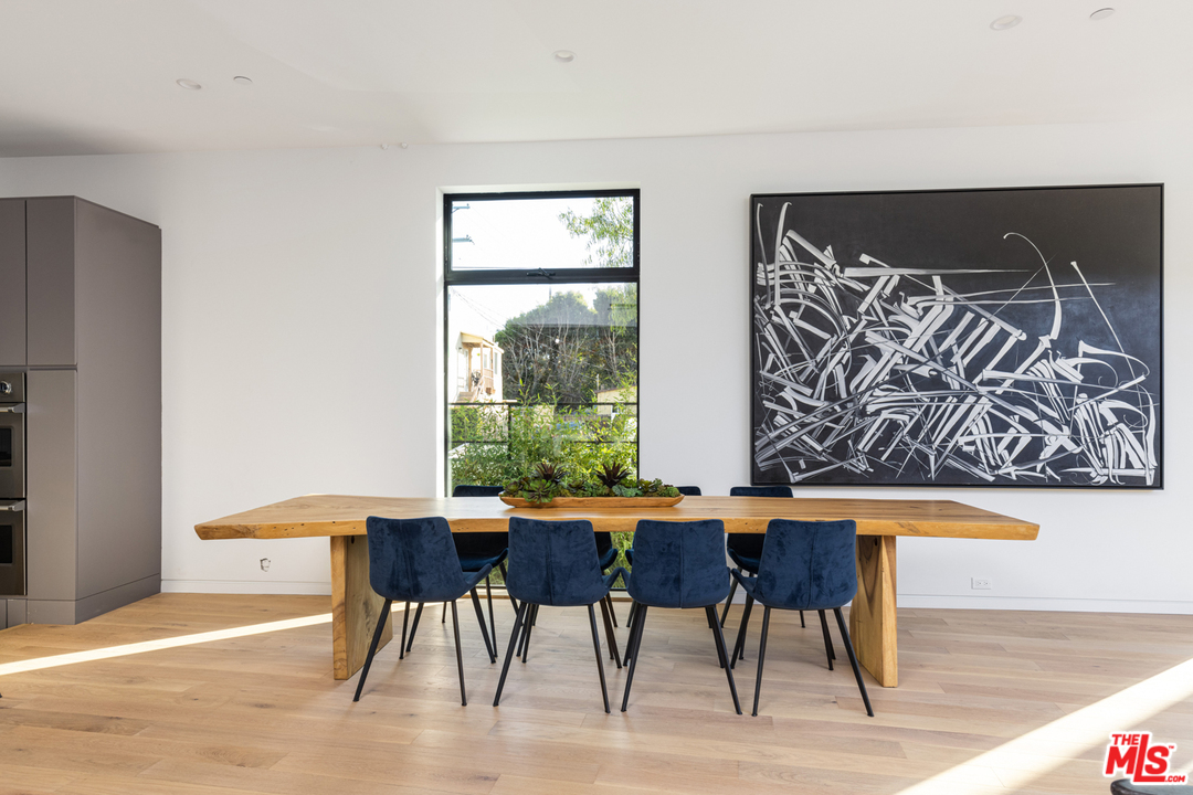 700 Brooks Avenue Venice, CA 90291 - Photo 18 of 53 a view of a dining room with furniture and window