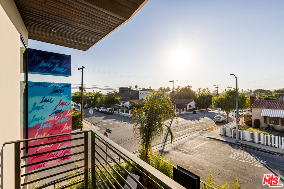 700 Brooks Avenue Venice, CA 90291 - Photo 34 of 53