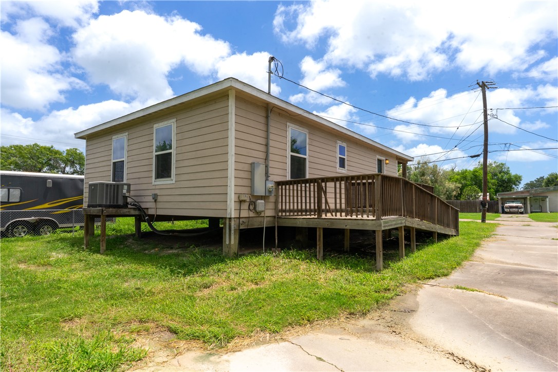 104 Commerce Street Refugio, TX 78377 - Photo 2 of 11