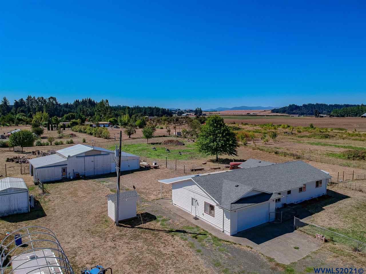 9465 Wells Landing Road Independence, OR 97351 - Photo 3 of 42