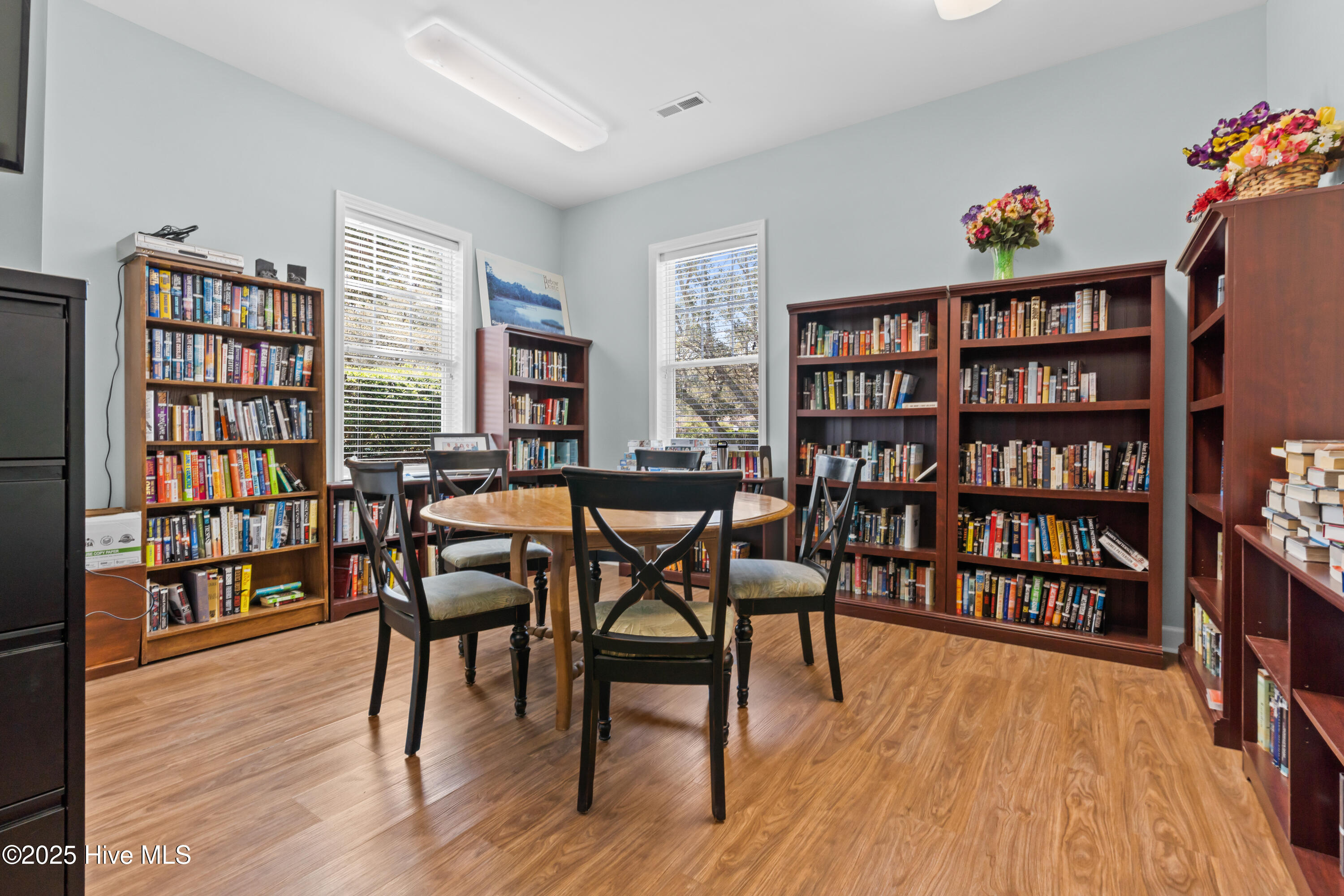 2182 Clambake Court Southwest Supply, NC 28462 - Photo 52 of 68 Community Library