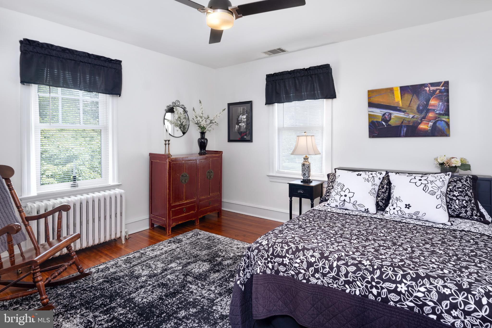 16 Effingham Road Yardley, PA 19067 - Photo 18 of 33 Charming bedroom with classic decor.