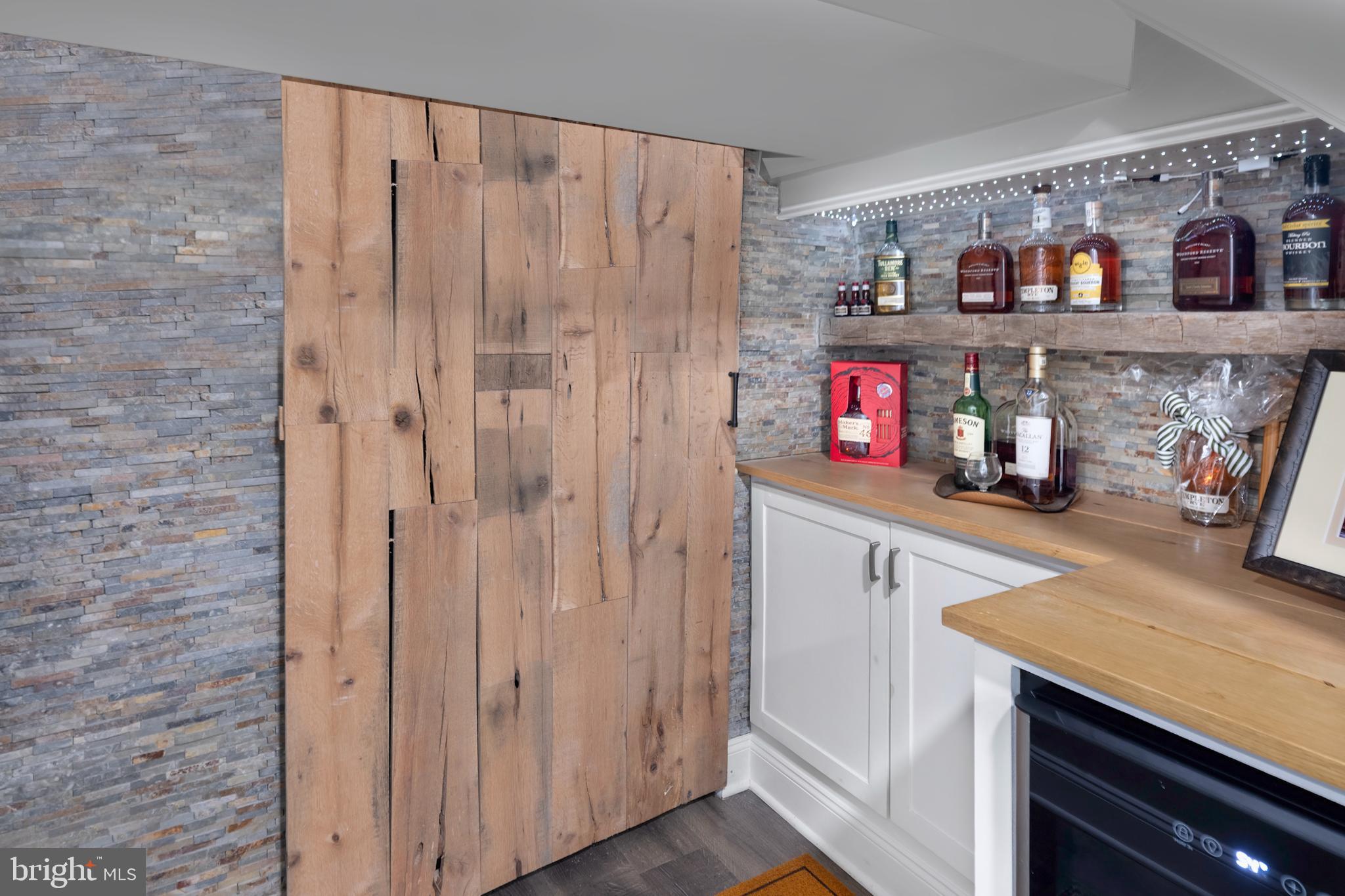 16 Effingham Road Yardley, PA 19067 - Photo 27 of 33 Rustic charm meets modern elegance in design.