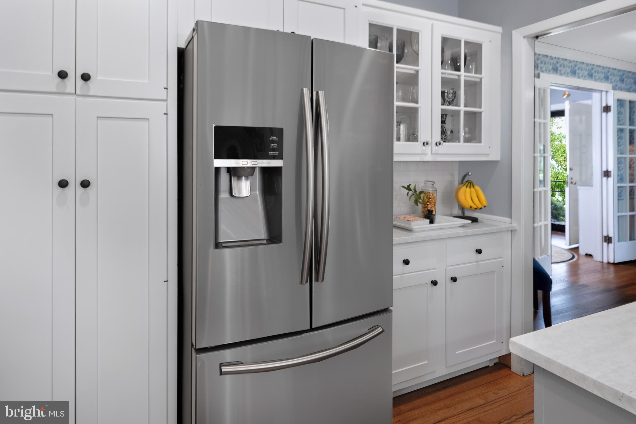 16 Effingham Road Yardley, PA 19067 - Photo 10 of 33 Sleek kitchen with modern appliances.