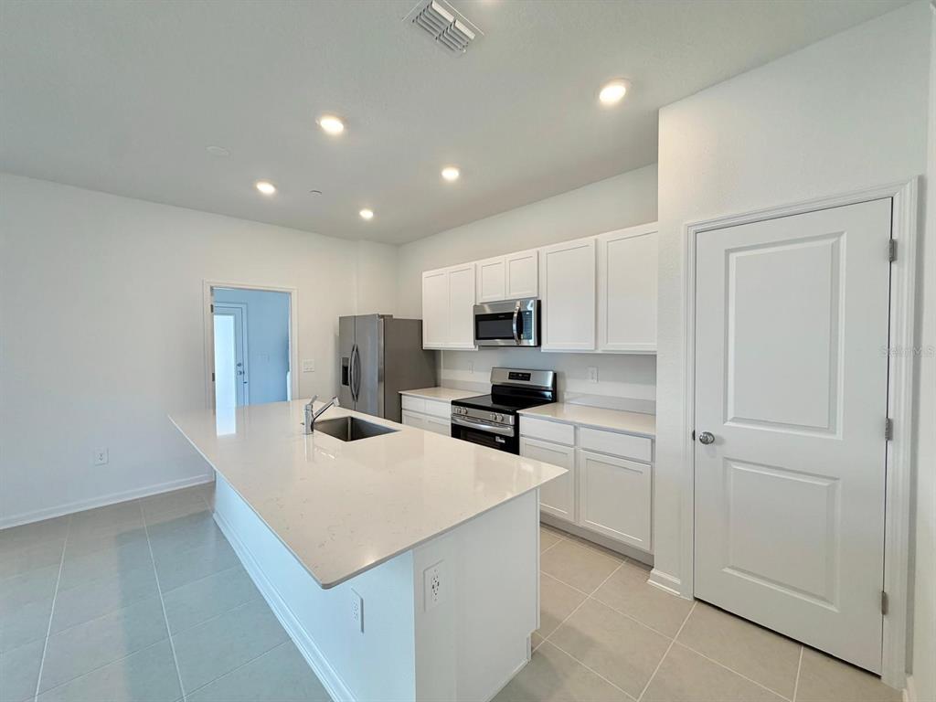 2344 Rider Rain Lane Apopka, FL 32703 - Photo 9 of 29