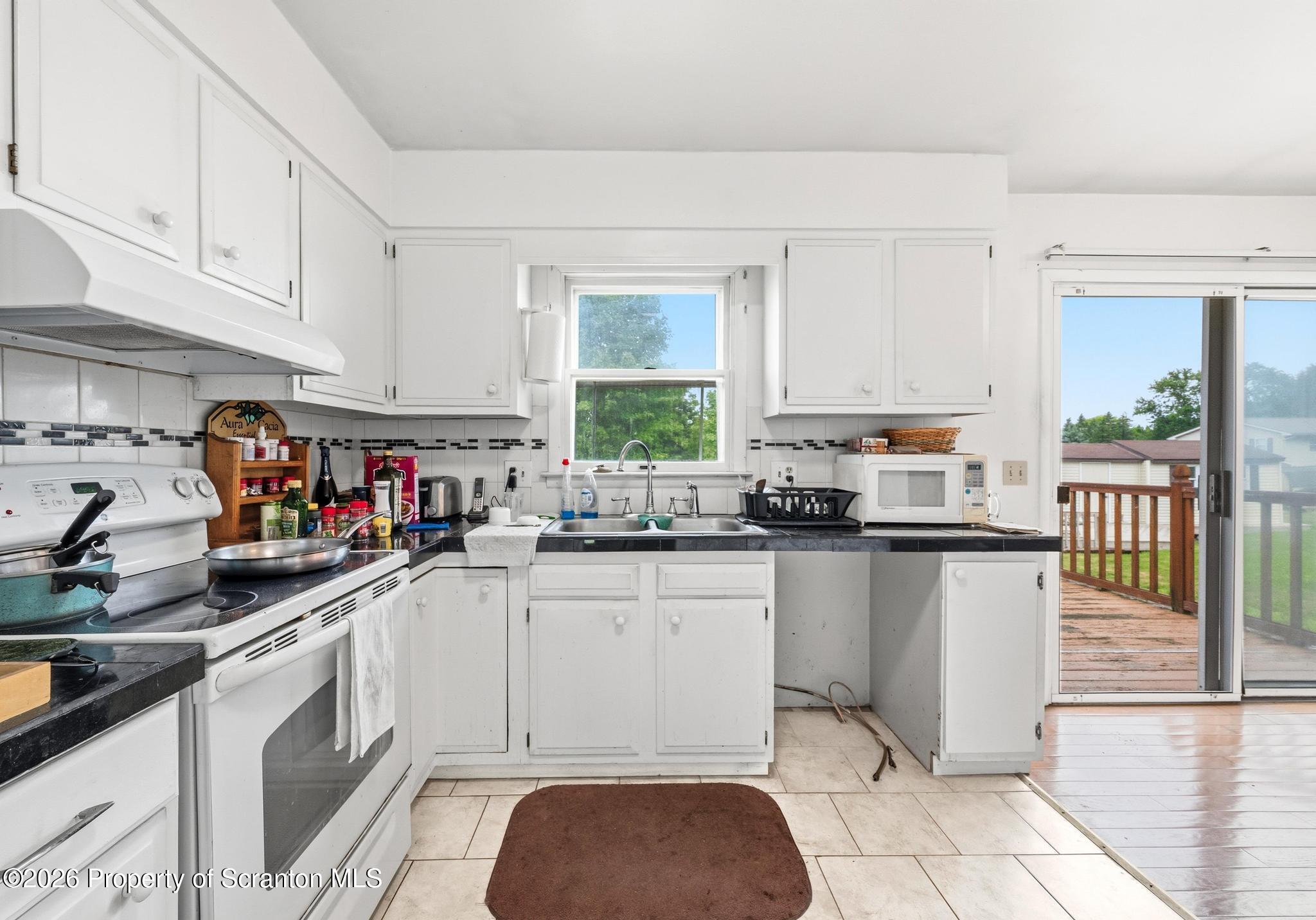 213 Leach Hill Road Clarks Summit, PA 18411 - Photo 10 of 48 DSC_4615-4