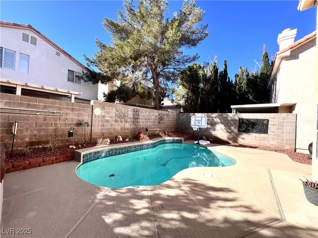 $2,600 | 9449 Amber Valley Lane, Las Vegas, NV 89134