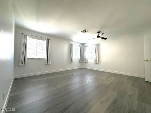 $2,600 | 9449 Amber Valley Lane, Las Vegas, NV 89134