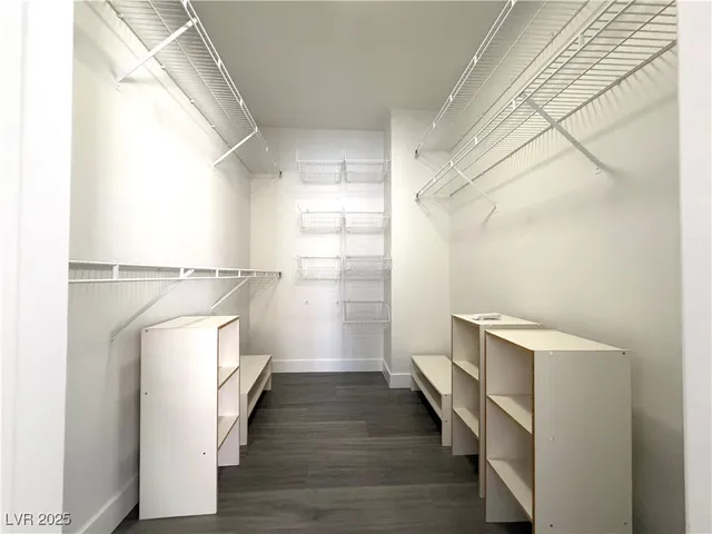 $2,600 | 9449 Amber Valley Lane, Las Vegas, NV 89134