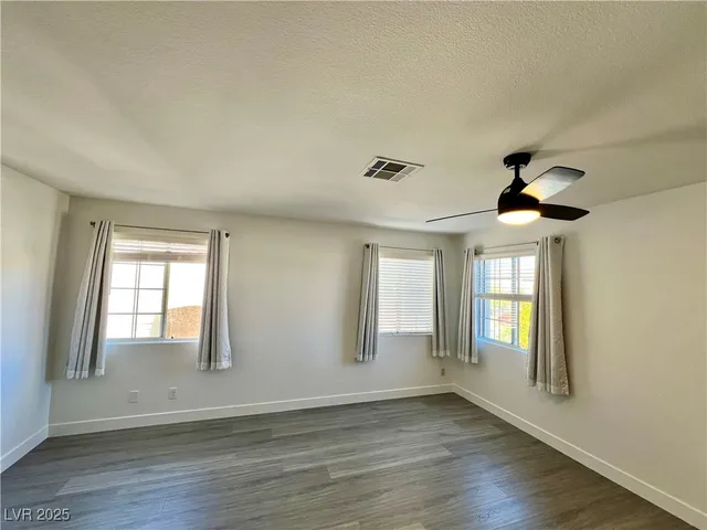 $2,600 | 9449 Amber Valley Lane, Las Vegas, NV 89134
