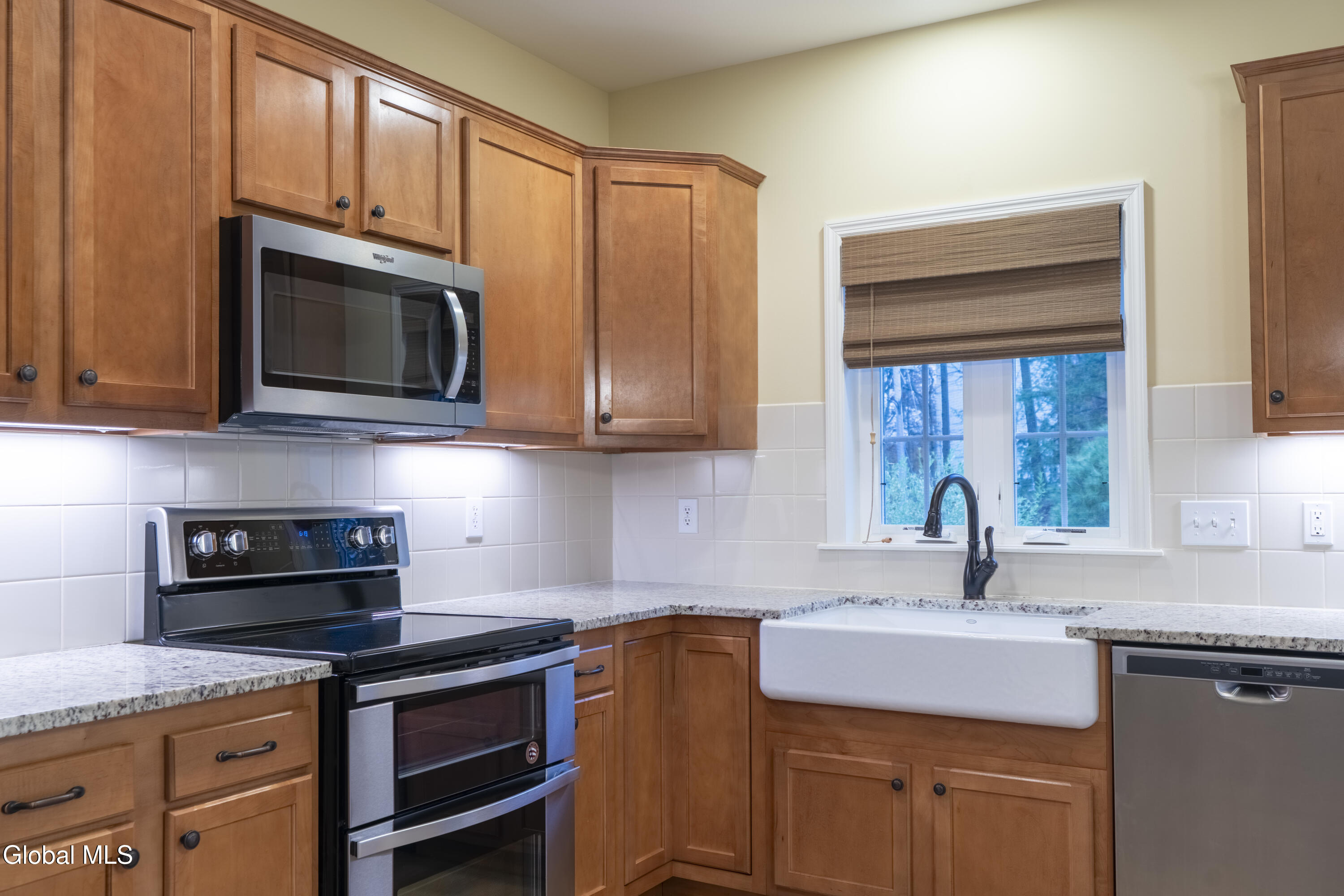 27 Hillman Loop Round Lake, NY 12151 - Photo 12 of 34 27 Hillman-9